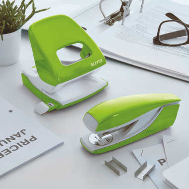 LEITZ Locher/Hefter WOW 5095-10-54 grün, Bundle