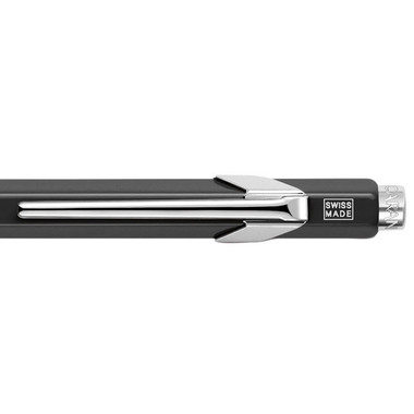 CARAN D'ACHE Kugelschreiber 849 Metall 849.009 schwarz, refill, Schrift blau